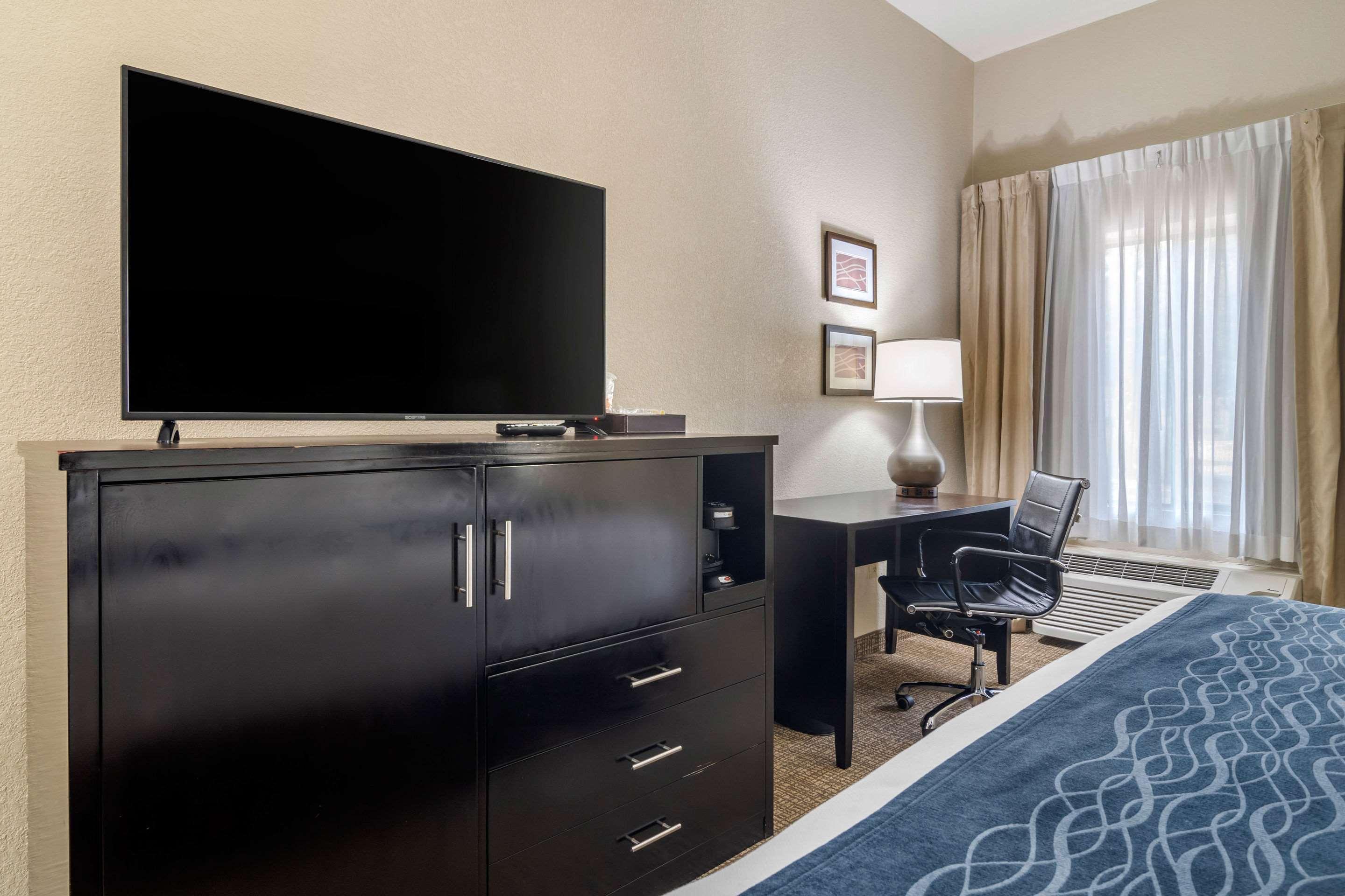 Comfort Inn & Suites Atlanta-Smyrna Extérieur photo