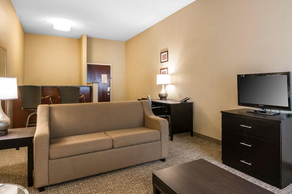 Comfort Inn & Suites Atlanta-Smyrna Extérieur photo