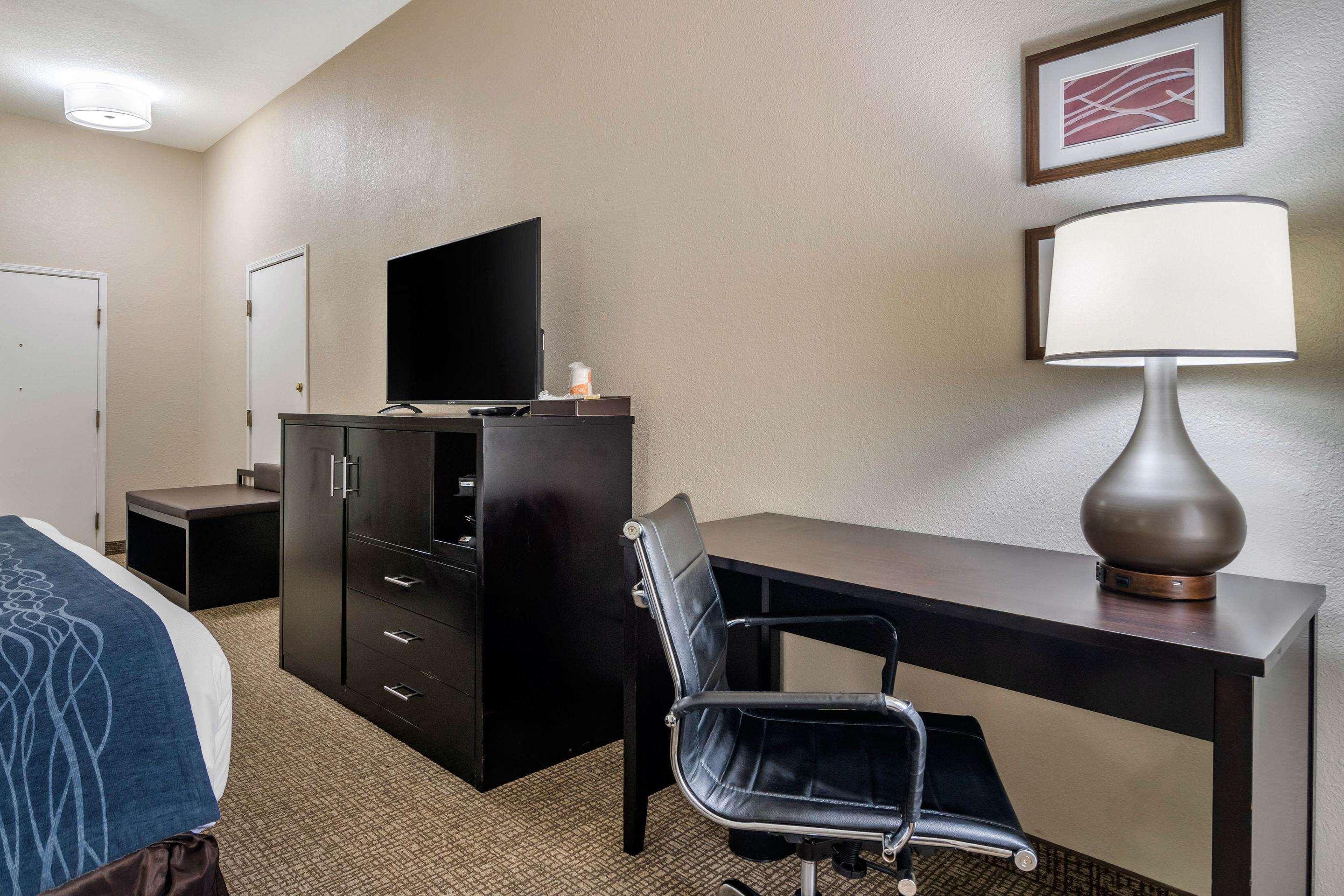 Comfort Inn & Suites Atlanta-Smyrna Extérieur photo