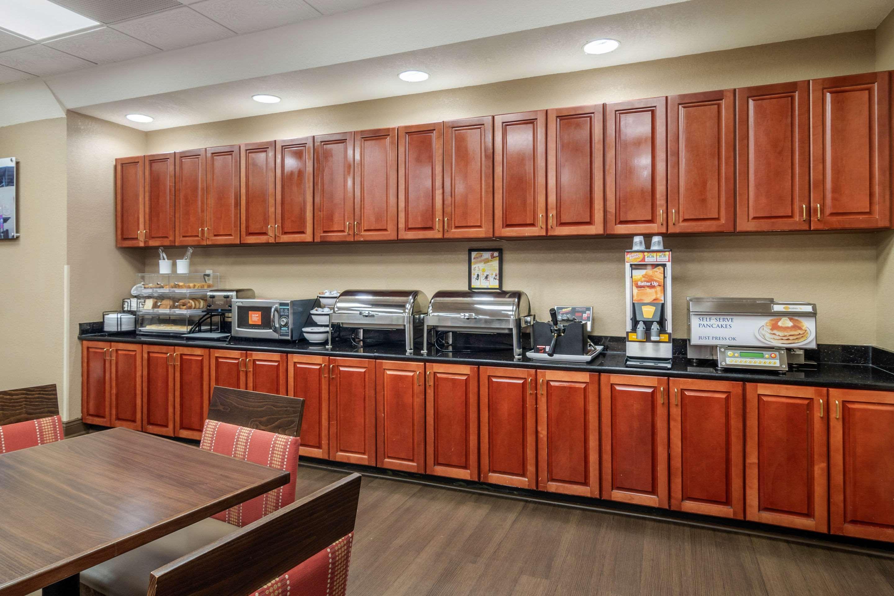 Comfort Inn & Suites Atlanta-Smyrna Extérieur photo