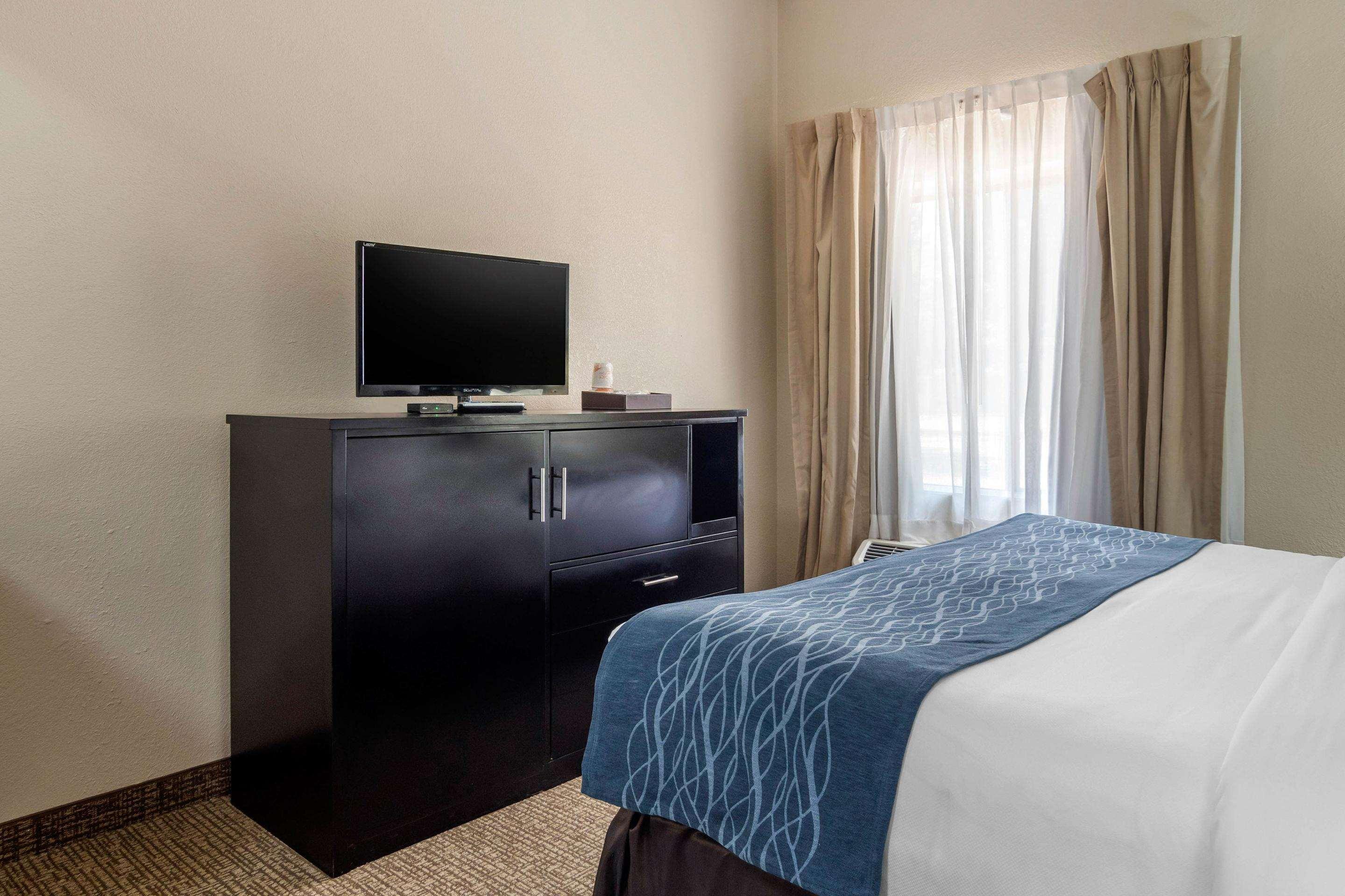 Comfort Inn & Suites Atlanta-Smyrna Extérieur photo